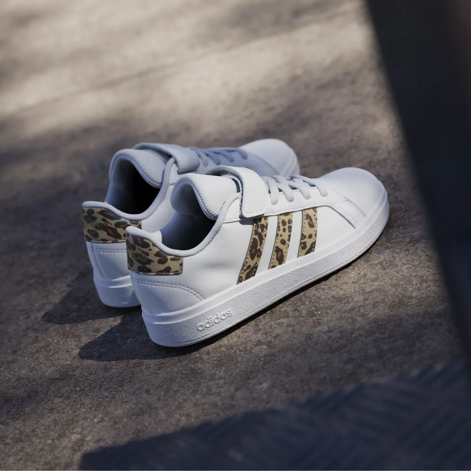 adidas Originals Ftwr White/Magic Beige/Matte Gold Grand Court 2.0 El C Sneakers