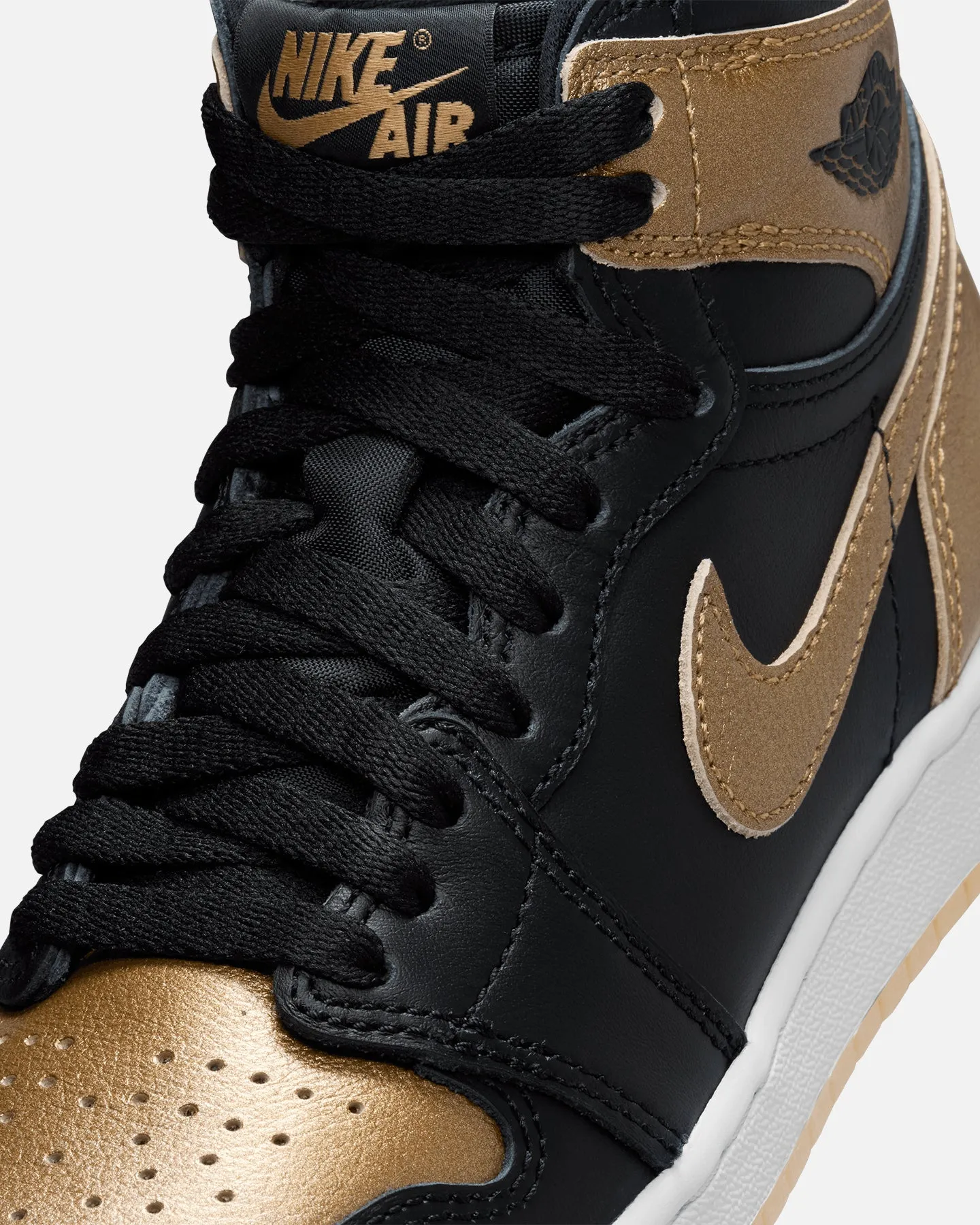Jordan Kids' Air Jordan 1 High OG  (GS)"Metallic Gold" Black/Metallic