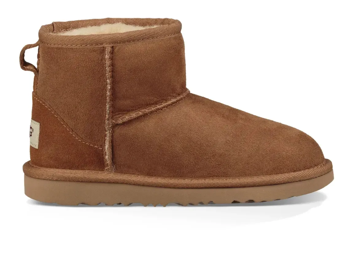 Kids UGG Classic Mini II  Cozy Comfort for All-Day Play