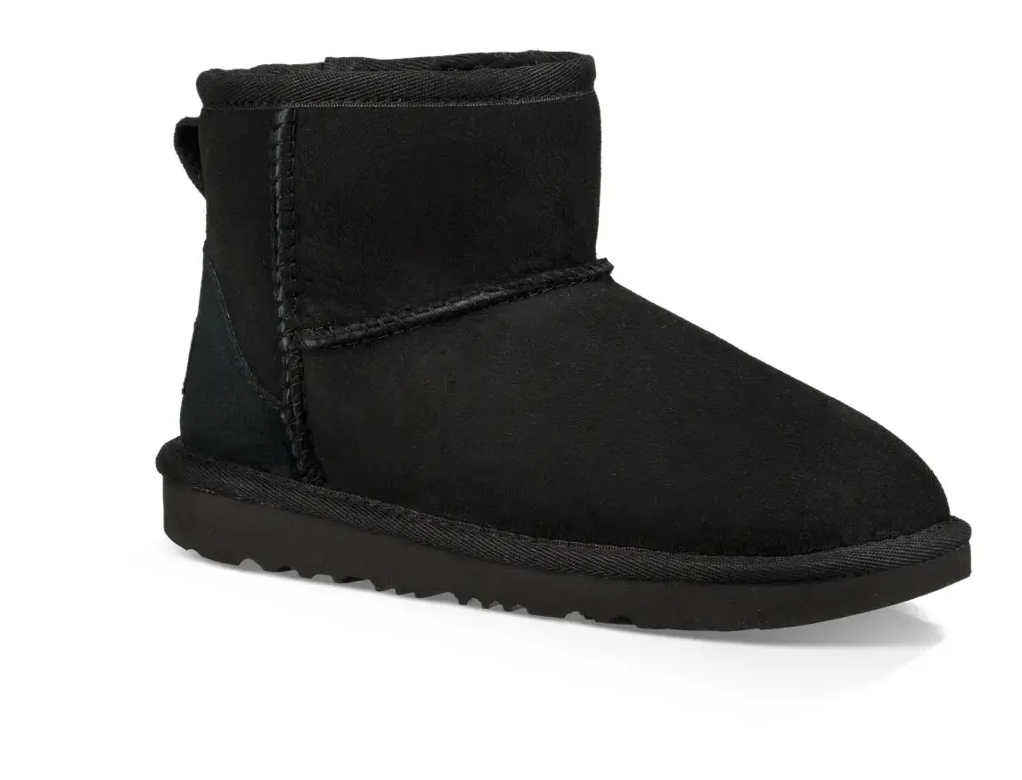 Kids UGG Classic Mini II  Cozy Comfort for All-Day Play