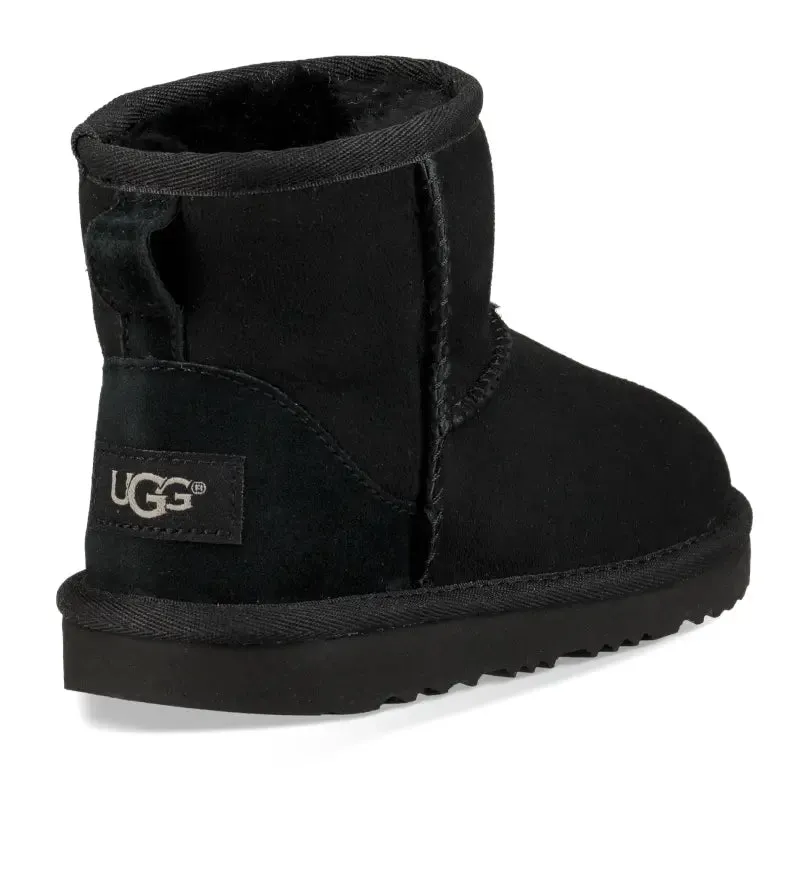 Kids UGG Classic Mini II  Cozy Comfort for All-Day Play