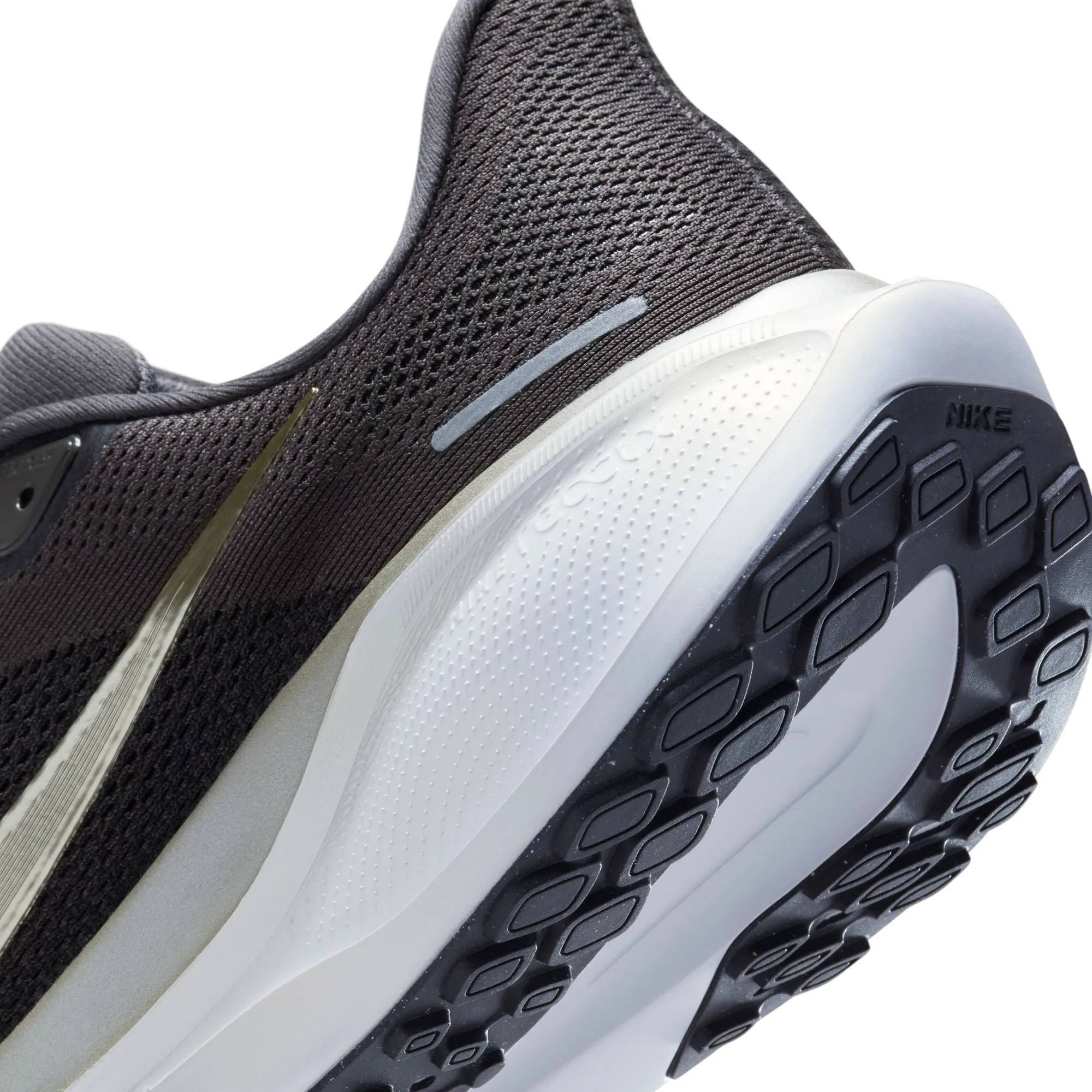 Men's Pegasus 41 "Jakob Ingebretsen" (200 -  Medium Ash/Mtlc Gold Grain-Summit White)