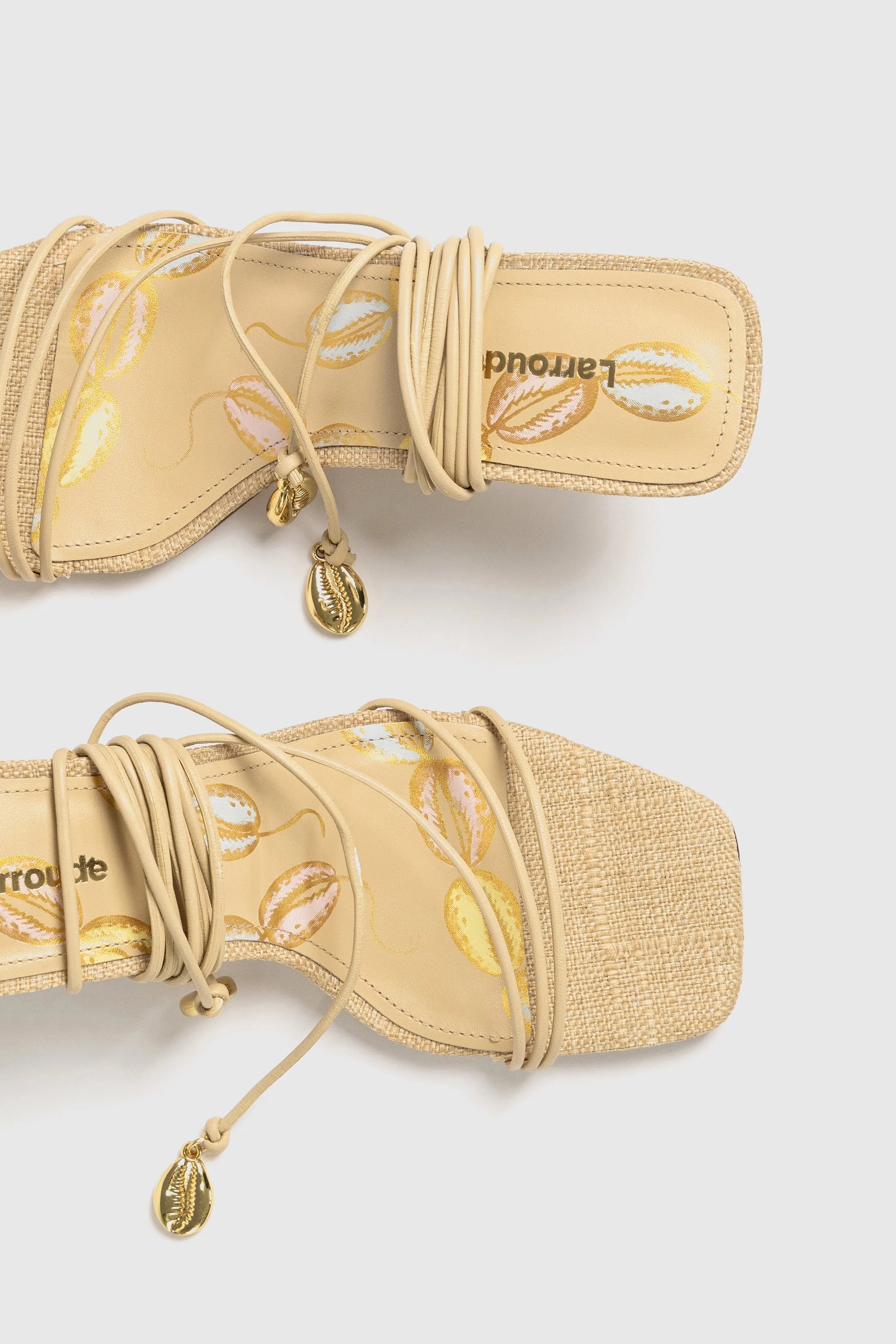 Nadia Sandal In Beige Leather