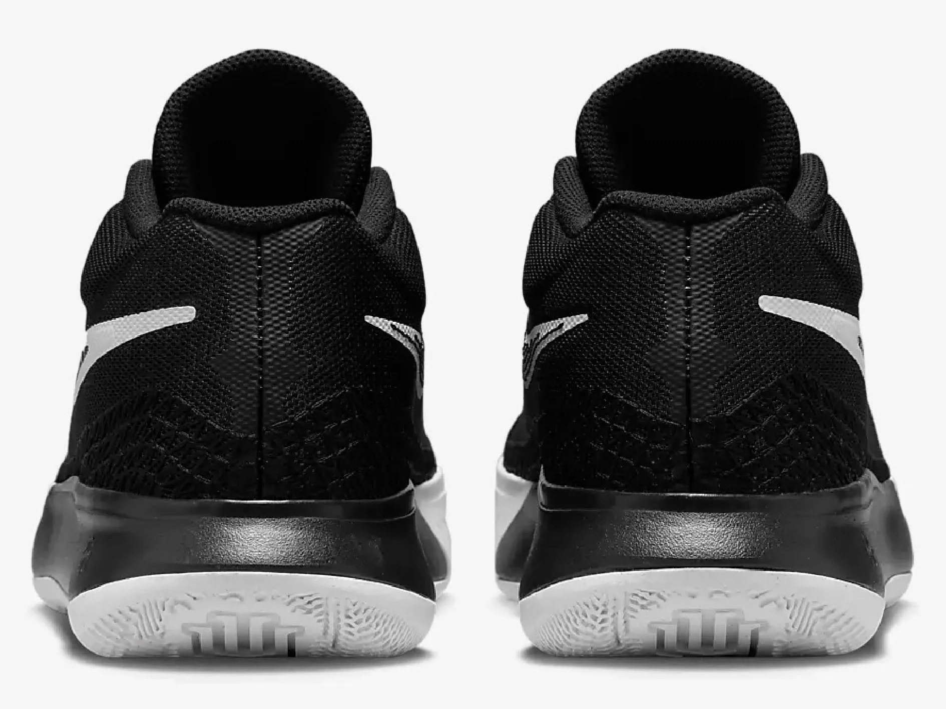 Nike Mens Kyrie Flytrap VI Basketball Shoe