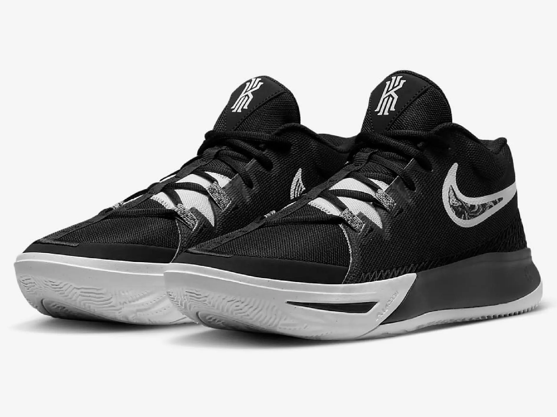Nike Mens Kyrie Flytrap VI Basketball Shoe