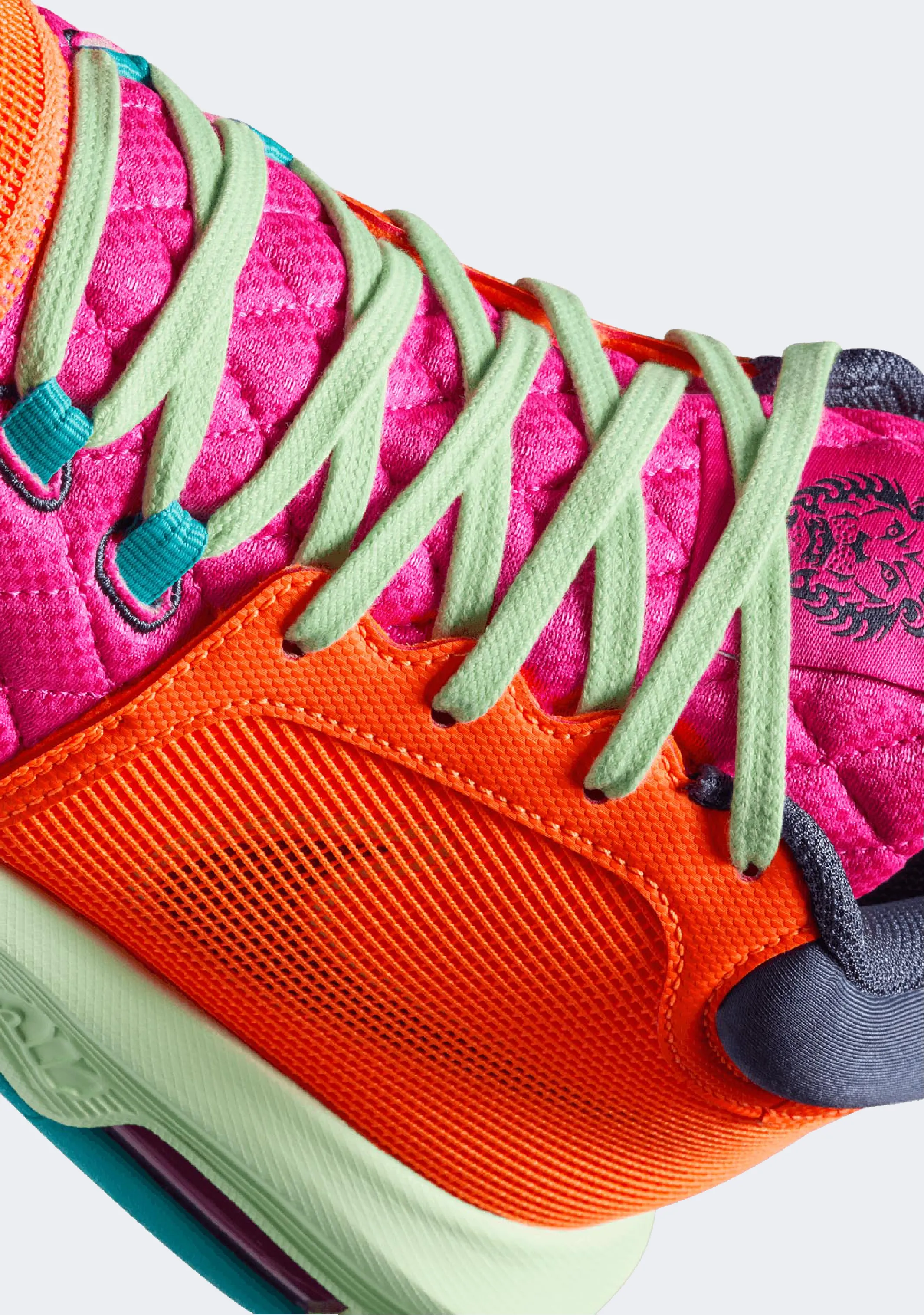 Nike Men??s LeBron Witness VIII
