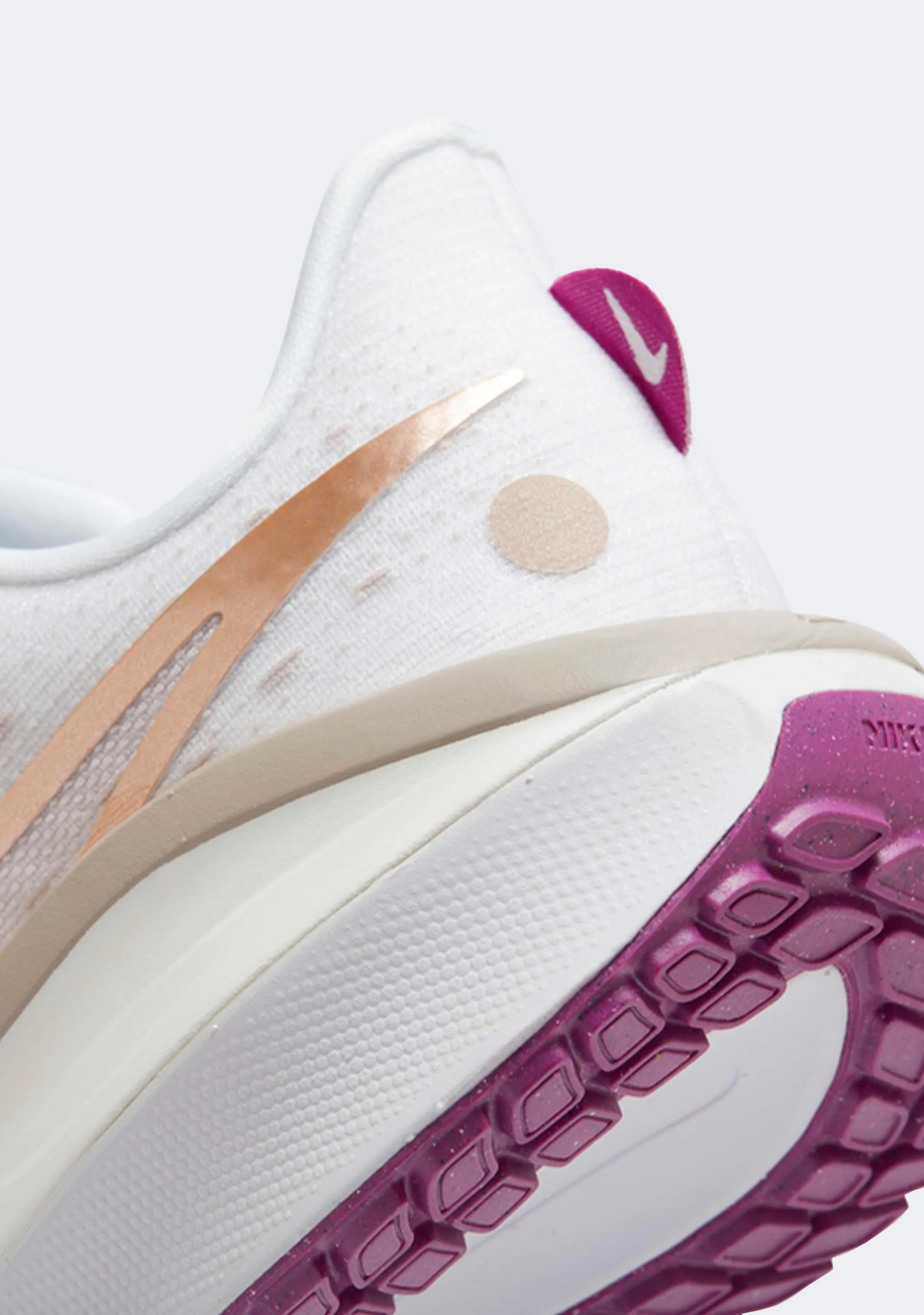 Nike Women's Vomero 17